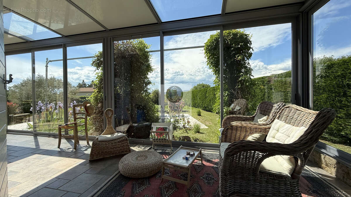 Maison à ETOILE-SUR-RHONE