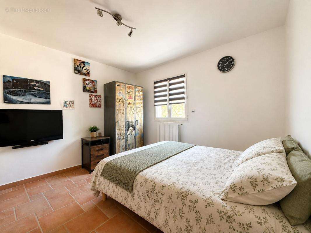 Maison individuelle 5 pièces. avec piscine et garage aigue-mortes - photo 9