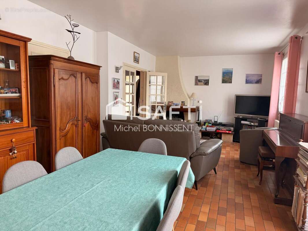 Maison 146 m² à Bourges  - photo 6