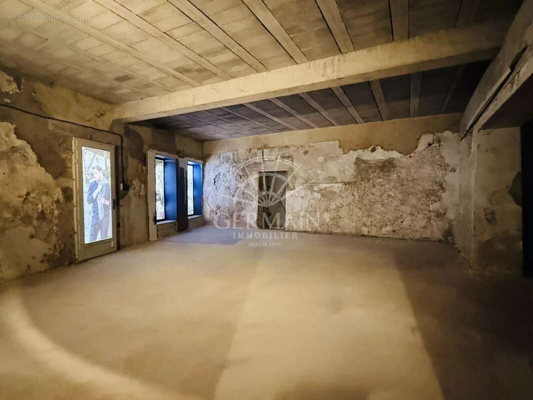 Appartement à L'ISLE-SUR-LA-SORGUE