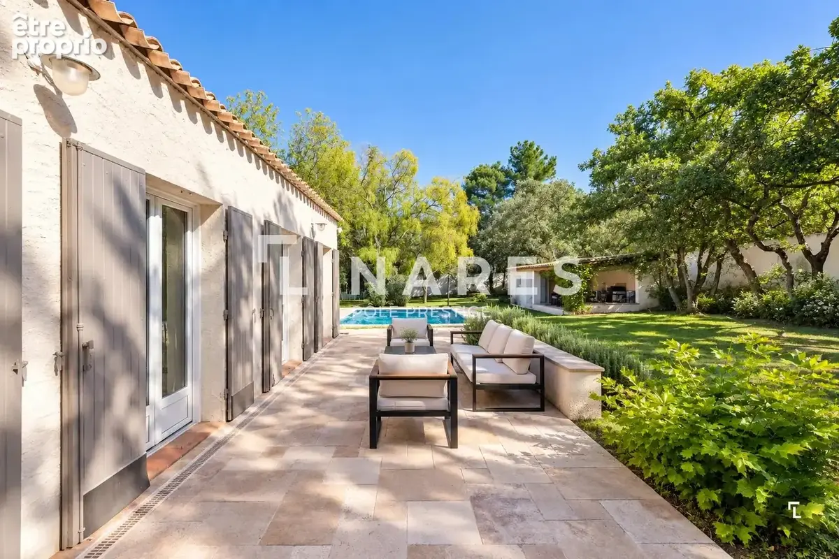 LES BASTIDES – Maison plain-pied de 150m2 - Piscine - Terrain 2000m2 - 13100 Aix-en-Provence/Puyricard - photo 4