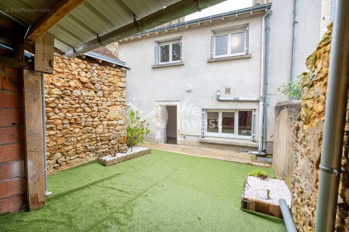 Maison à LOUE