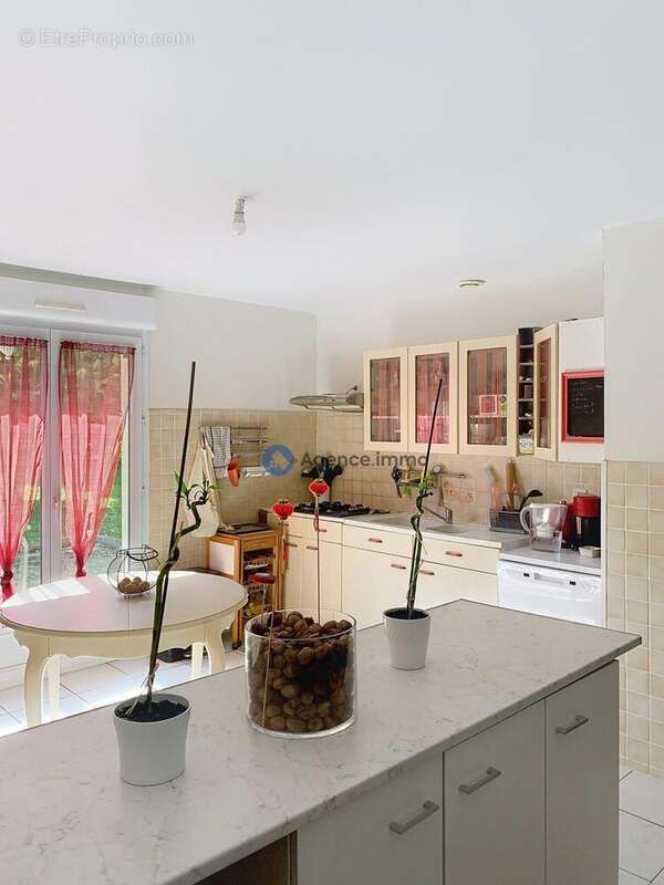 Maison à SAINT-LAURENT-DE-LIN