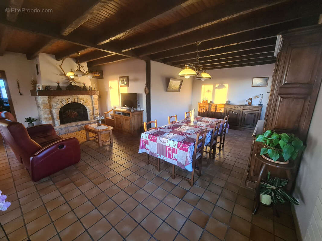 Maison à MONTROZIER