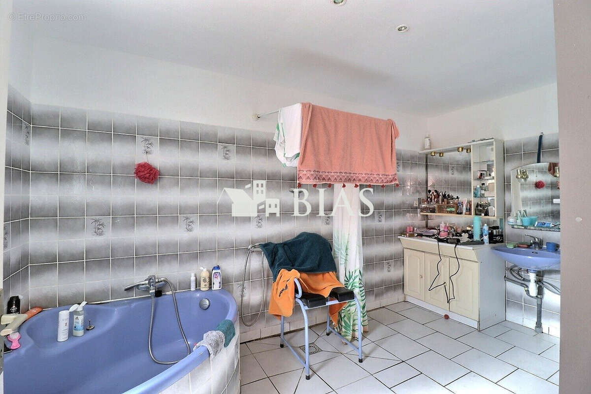 Maison à PONT-L&#039;EVEQUE