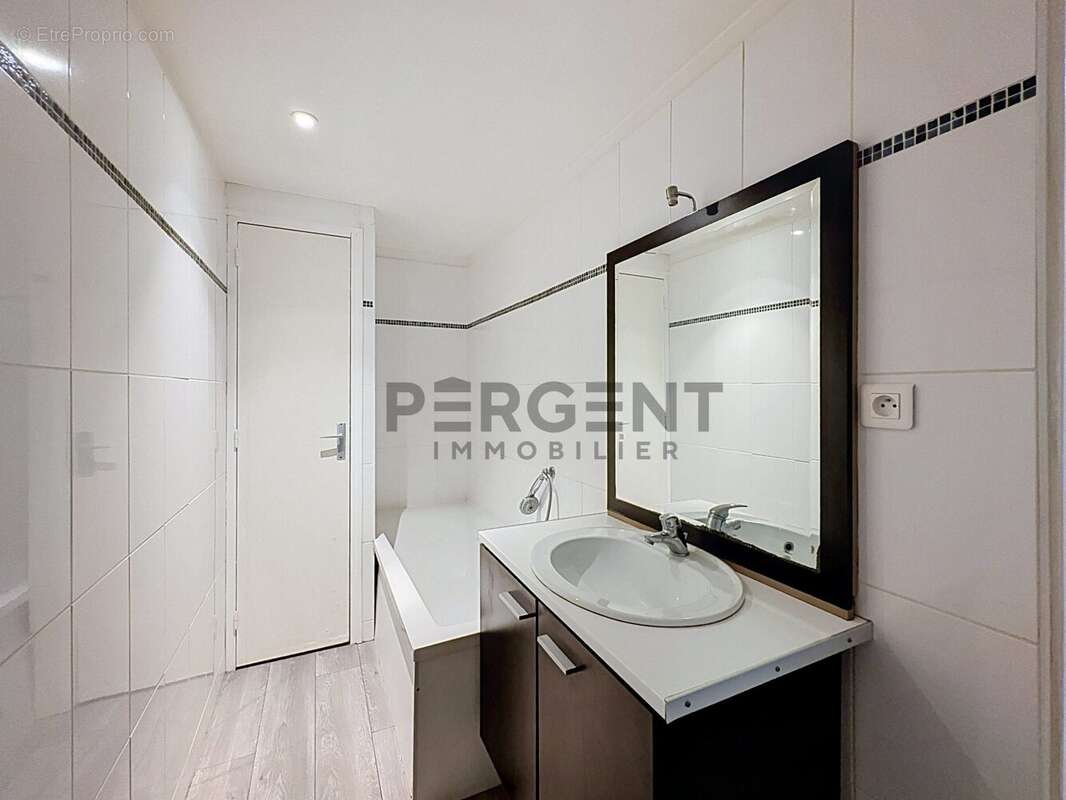 Appartement 52 m² à Charleville-Mezieres  - photo 7