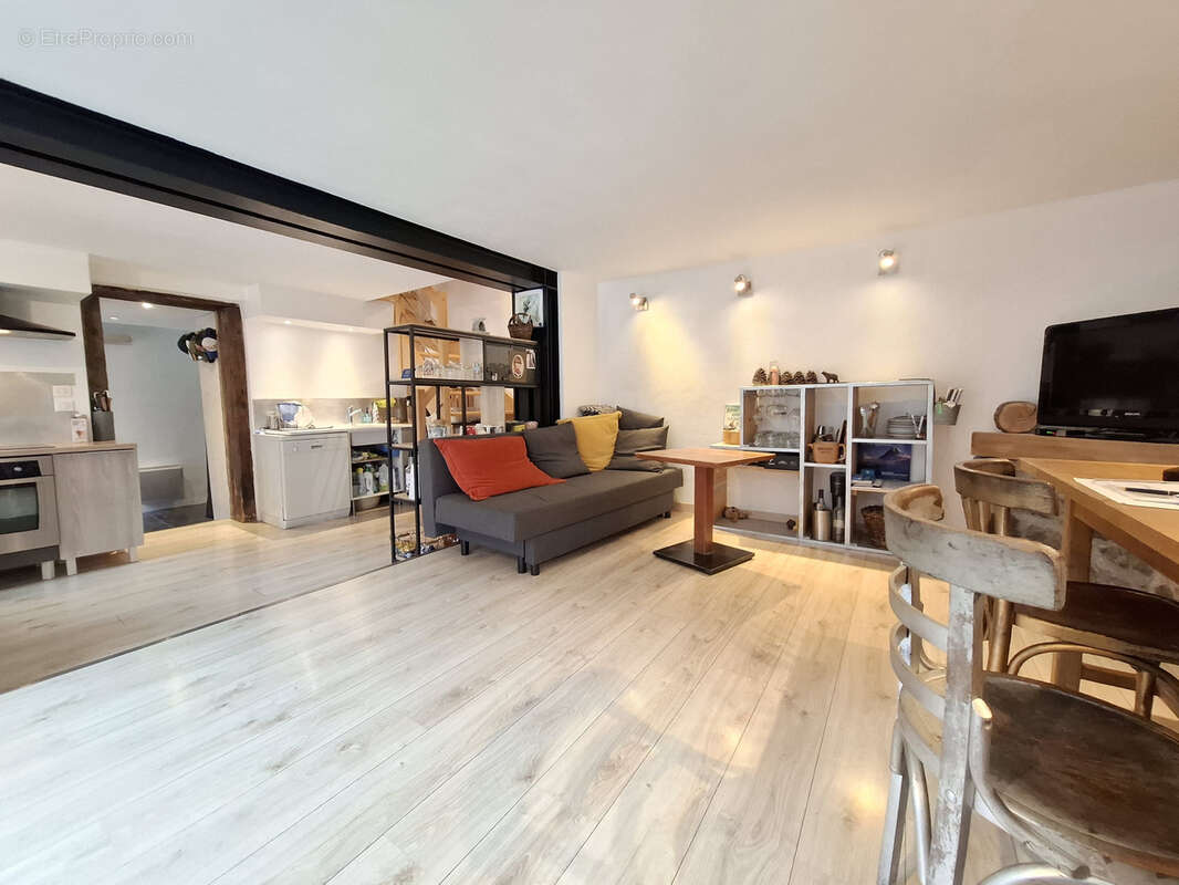 Maison à LA PERRIERE