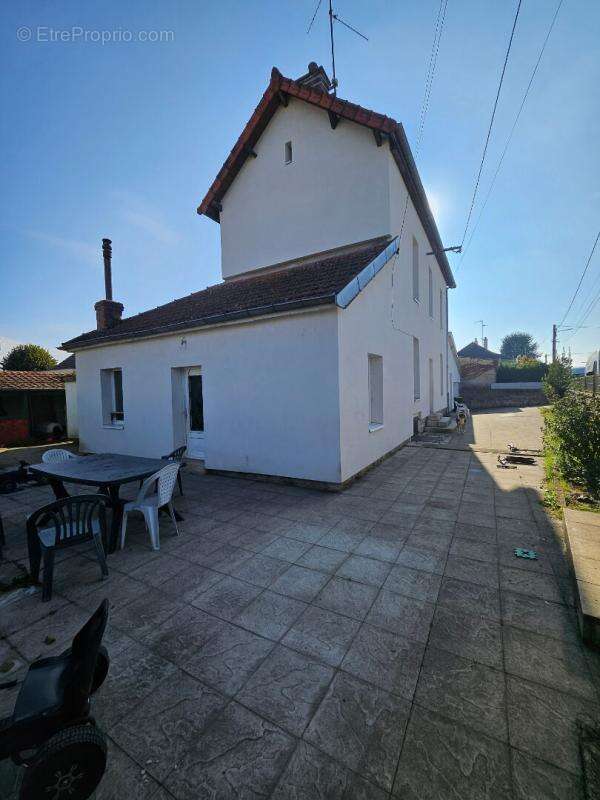 180 000, Auxonne, Maison de147 m² + Appartement Attenant de 55m² - photo 6