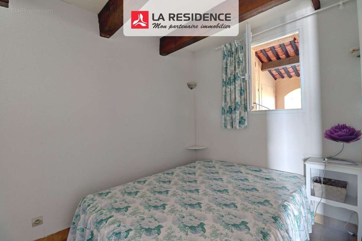 Appartement à ROQUEBRUNE-SUR-ARGENS