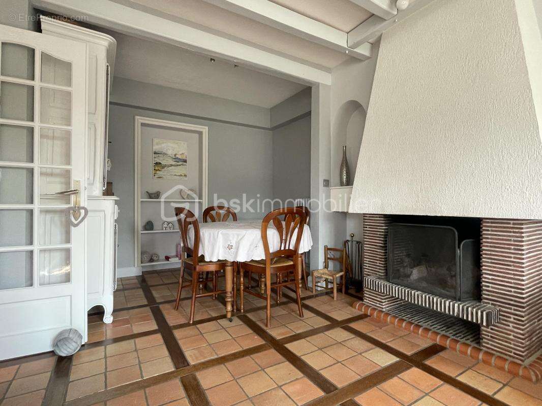 Maison à SAINT-BARTHELEMY-D'ANJOU