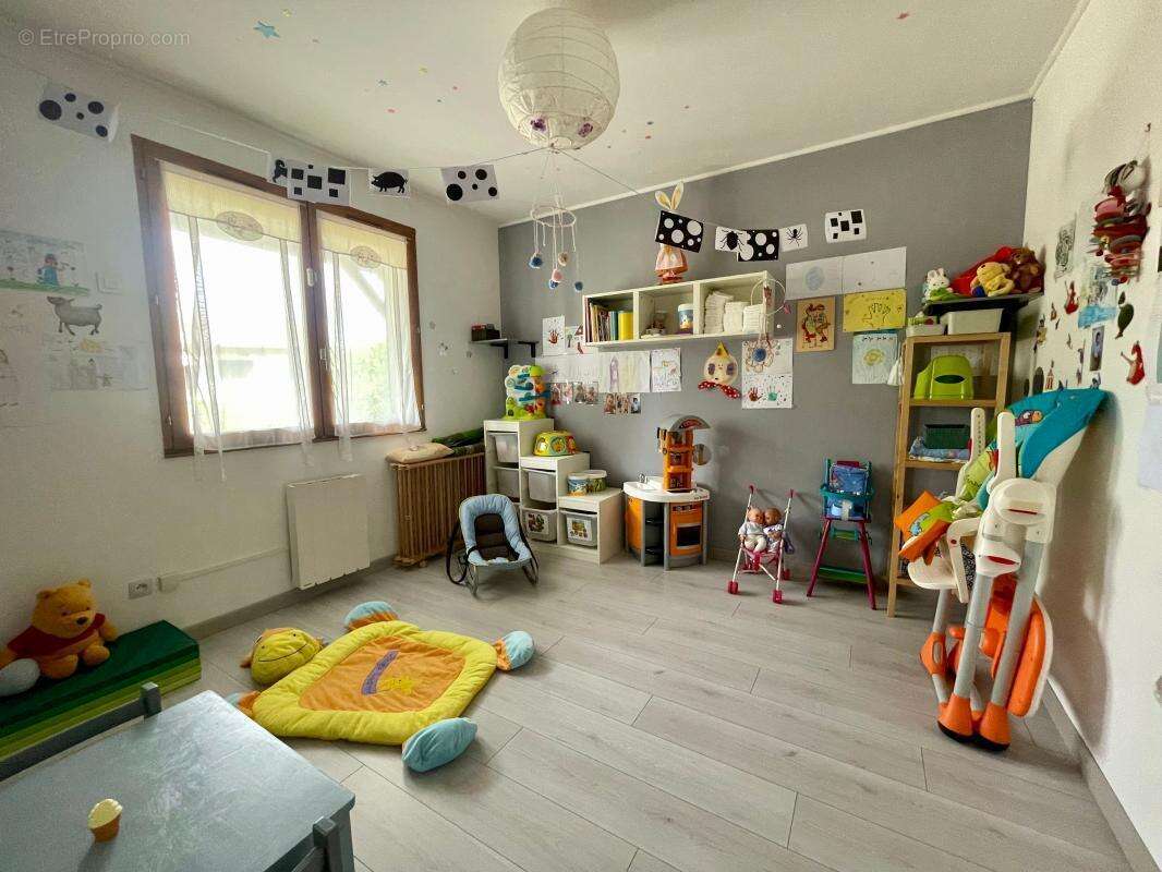 Maison à BURES-SUR-YVETTE