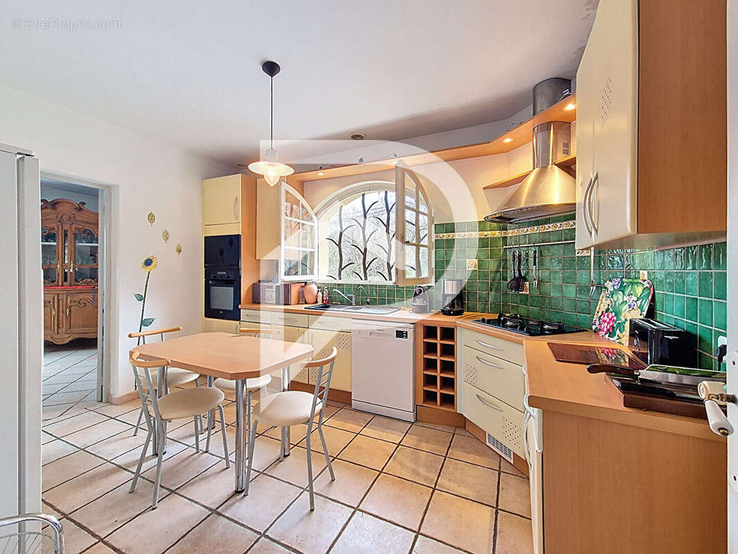 Maison à MONTELIMAR