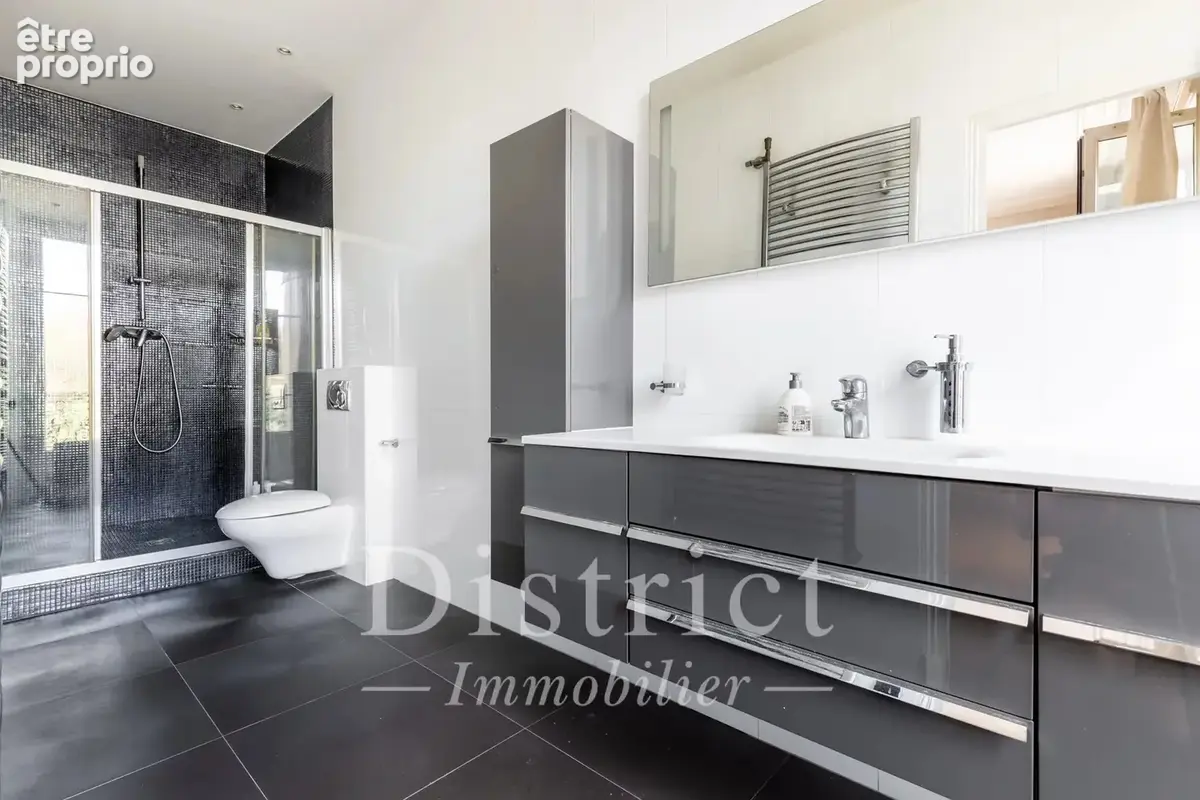 Saint-Maurice – Demeure de charactère de 617m² avec dépendance - photo 13