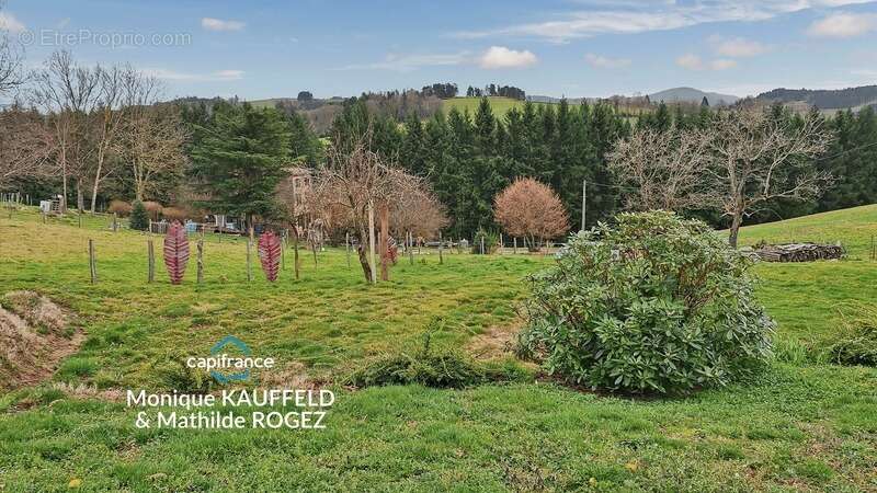 Maison à TOURS-SUR-MEYMONT