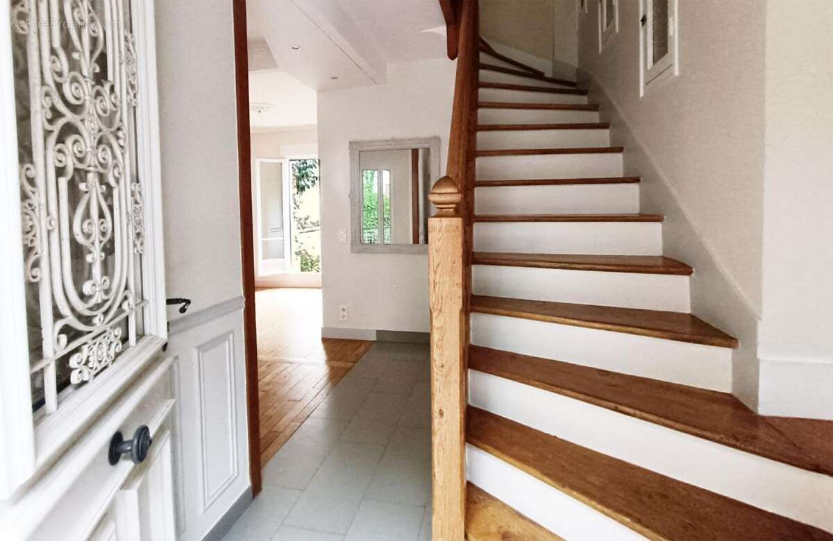 Maison à LE PERREUX-SUR-MARNE