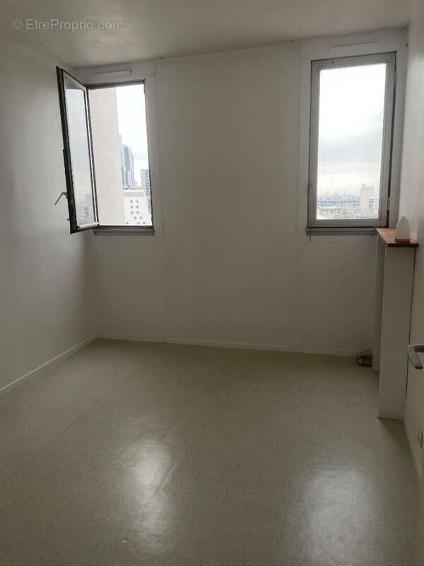 Appartement à PARIS-19E