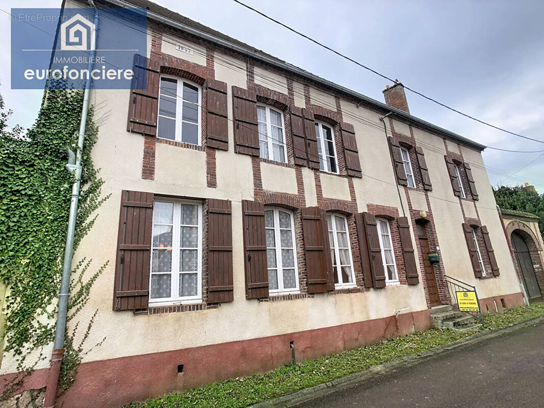 Maison à RIGNY-LE-FERRON