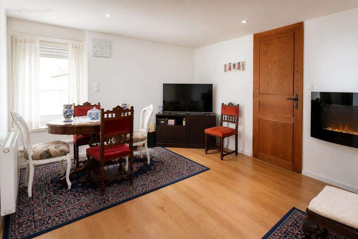 Maison de 8 pièces de 175 m2 à Graissessac - photo 4