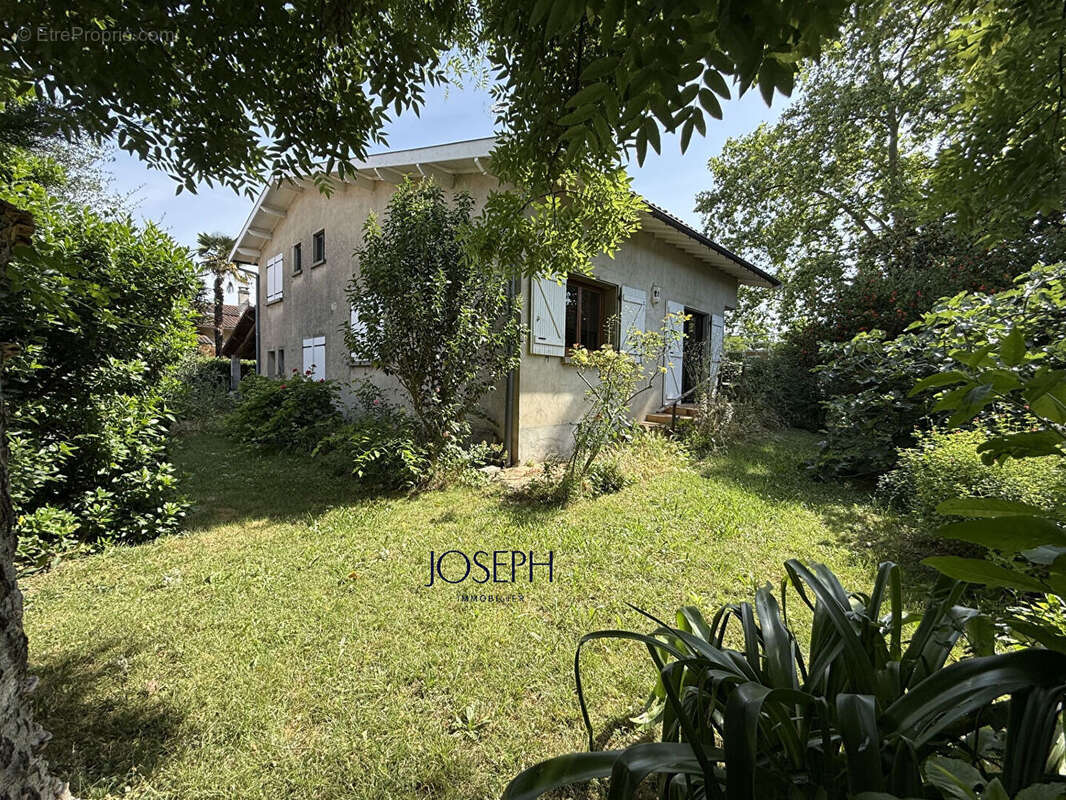 Maison individuelle à rénover - centre de lalande - photo 2