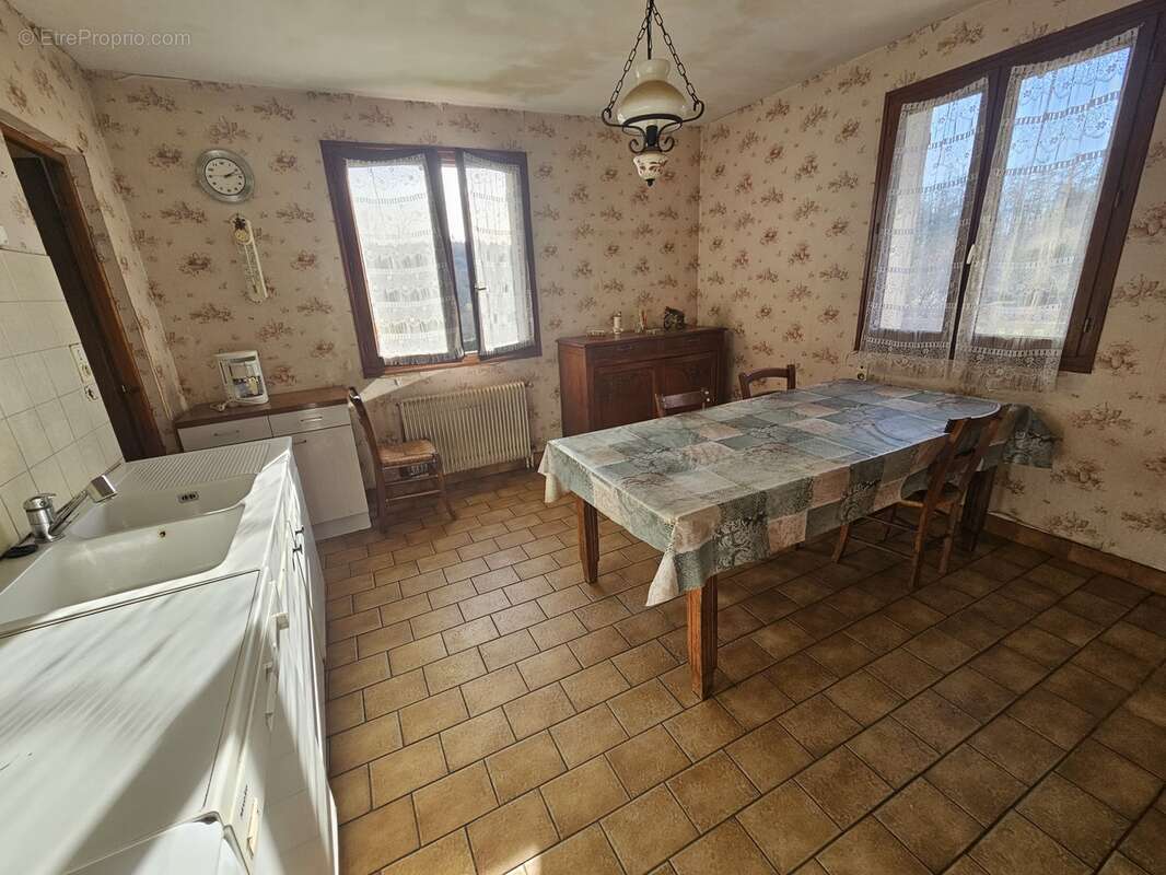 Maison à LINARDS