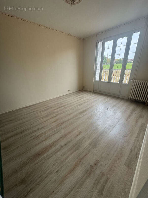 Maison à SAINTE-GAUBURGE-SAINTE-COLOMBE