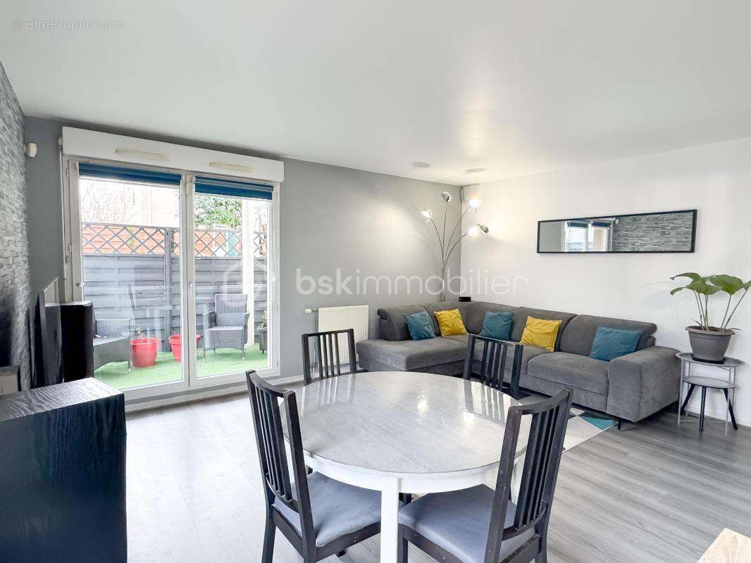 Appartement à TORCY