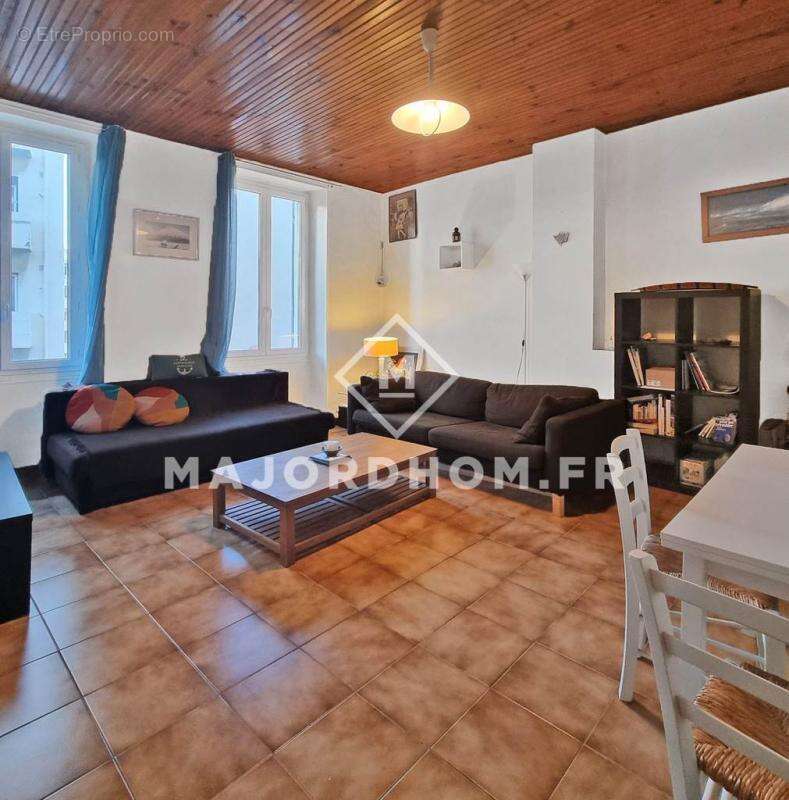 Appartement à MARSEILLE-7E