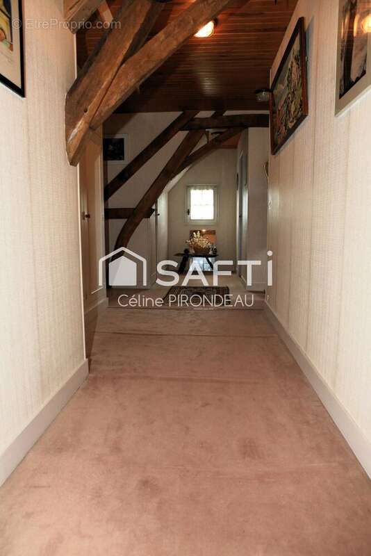 Maison 160 m² à La Chapelle-Sur-Loire  - photo 5
