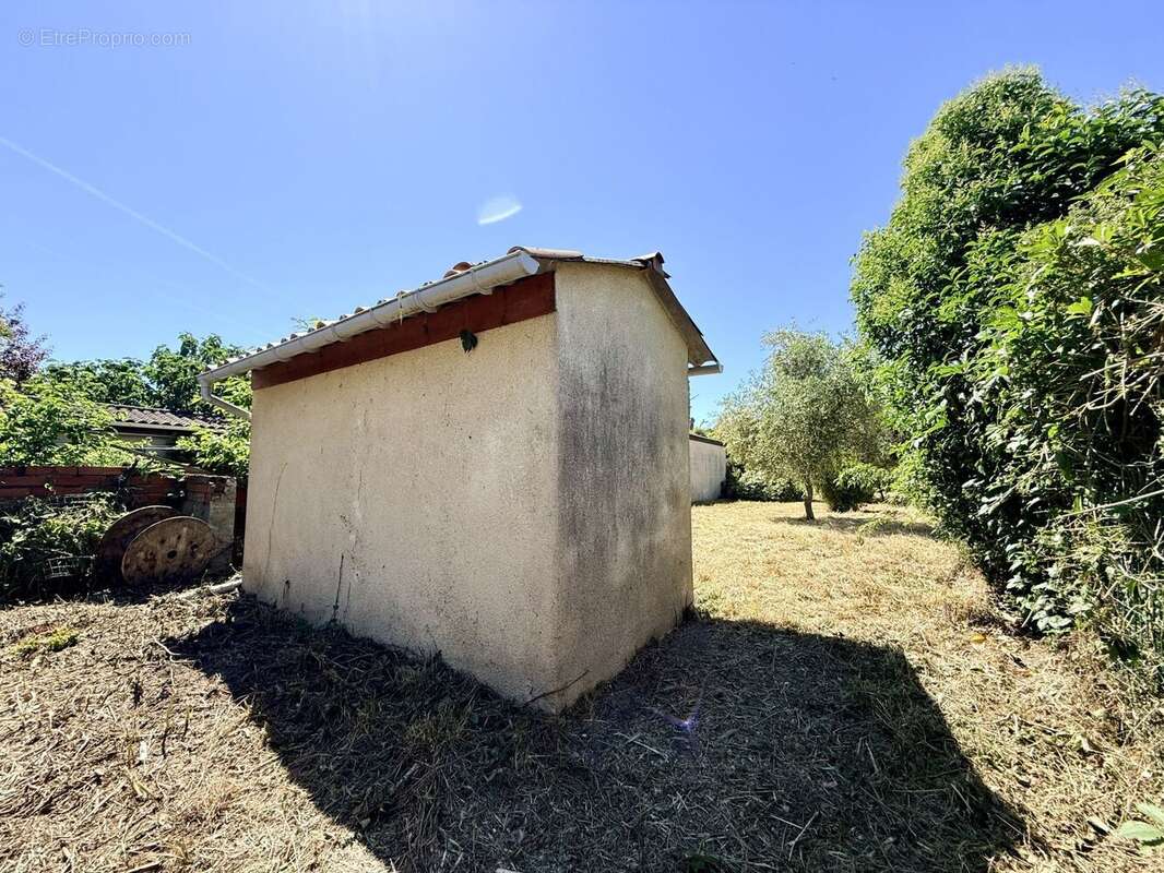 Terrain à bâtir de 300 m² à TOULOUSE - 31300 (31) - photo 3