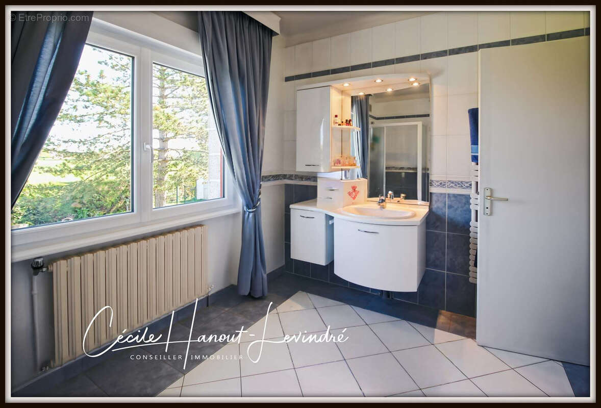 Secteur Baie du Mont-Saint-Michel -  pavillon sur sous-sol 165 M2 - 5 chambres - terrain 1662 m2. - photo 11