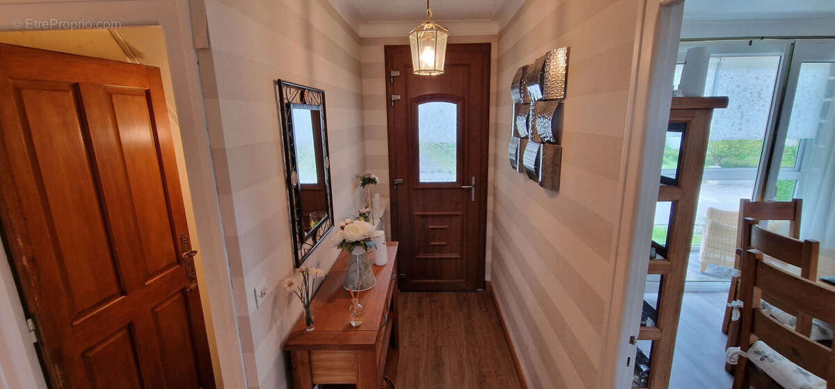 Maison à PLOUGUENAST