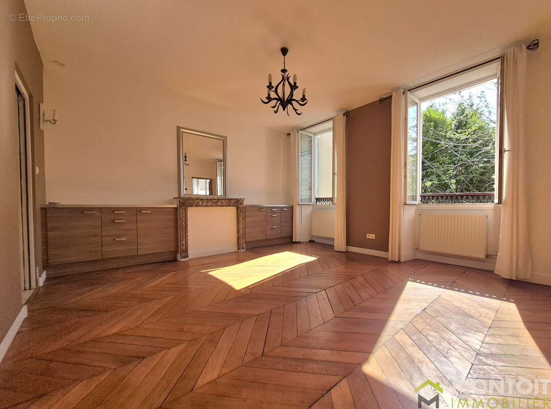 Appartement à CHOISY-LE-ROI
