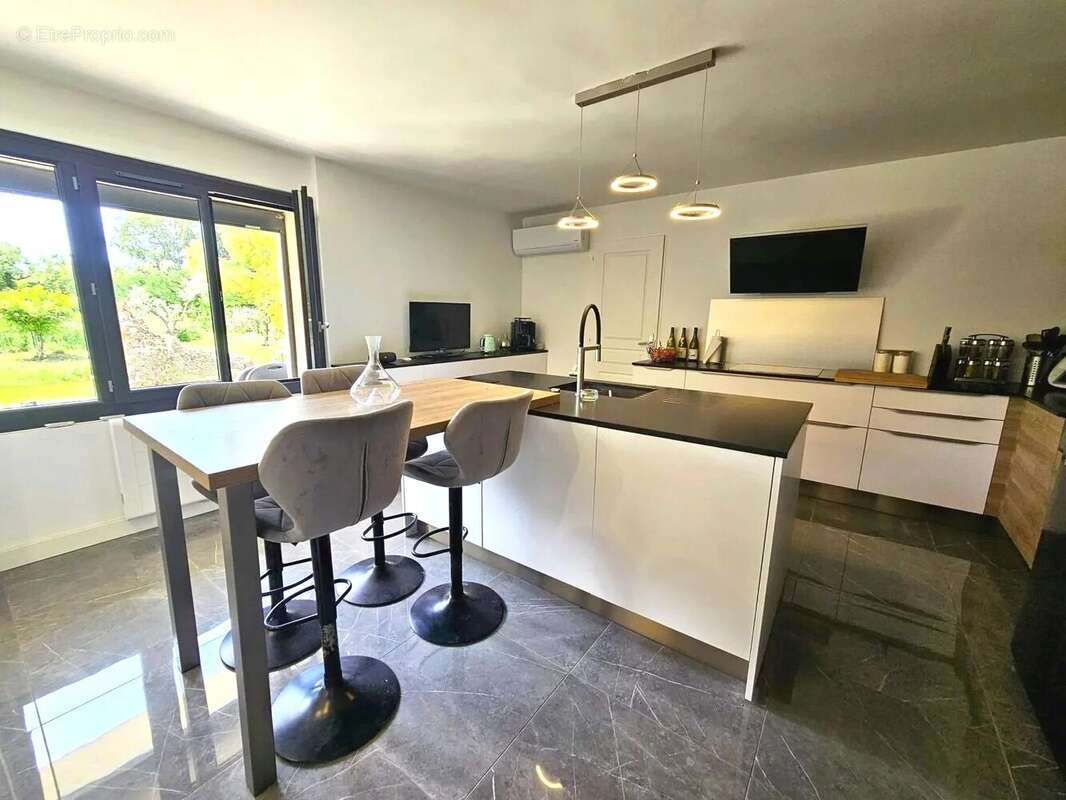 Maison à CAUMONT-SUR-DURANCE