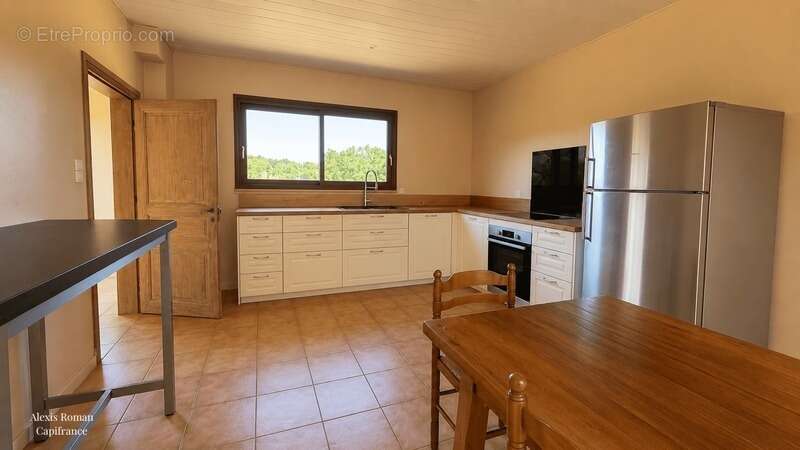 Domaine de 28 hectares avec étang privé, maison, 2 gîtes et plus de 400 m² de dépendances - photo 5