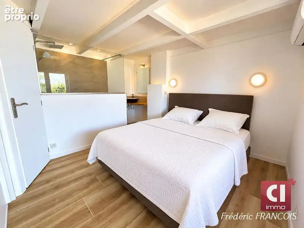 Villa 6 pièces - 169,59 m² - piscine - dépendance - terrain de 1 650 m²  - vue dégagée - photo 11