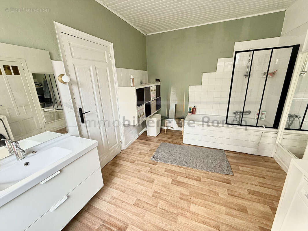 Maison 240 m² centre bourg - photo 13