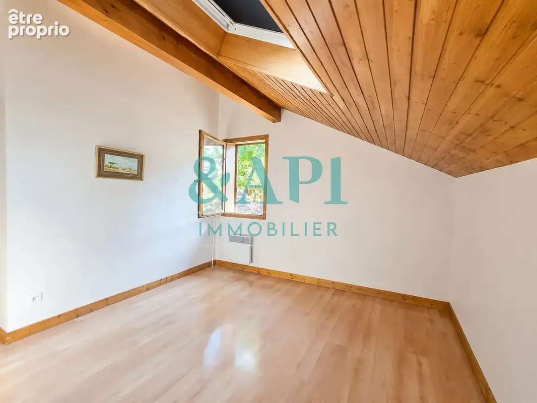 PERRIGNIER  Maison familiale avec T2 indépendant - photo 7