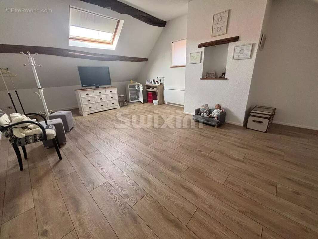 Appartement à L&#039;ISLE-SUR-SEREIN