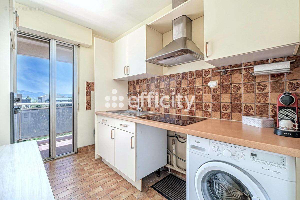 Appartement à MARSEILLE-12E