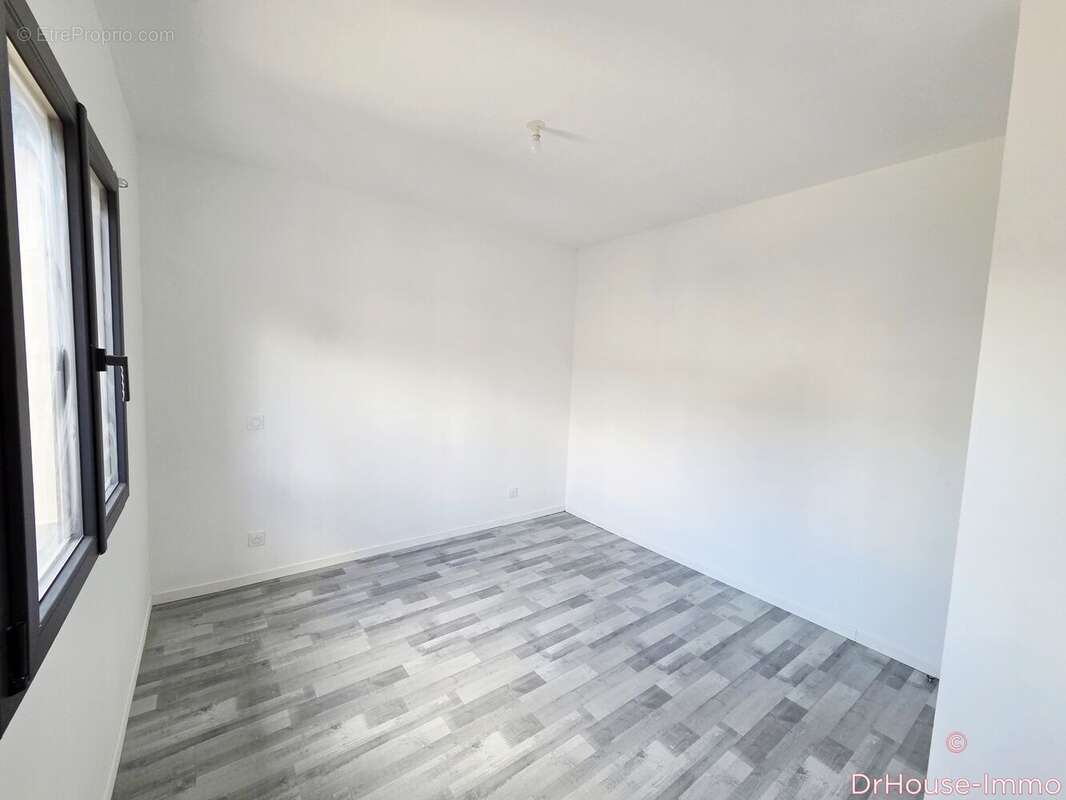 Maison à SAINT-CHINIAN