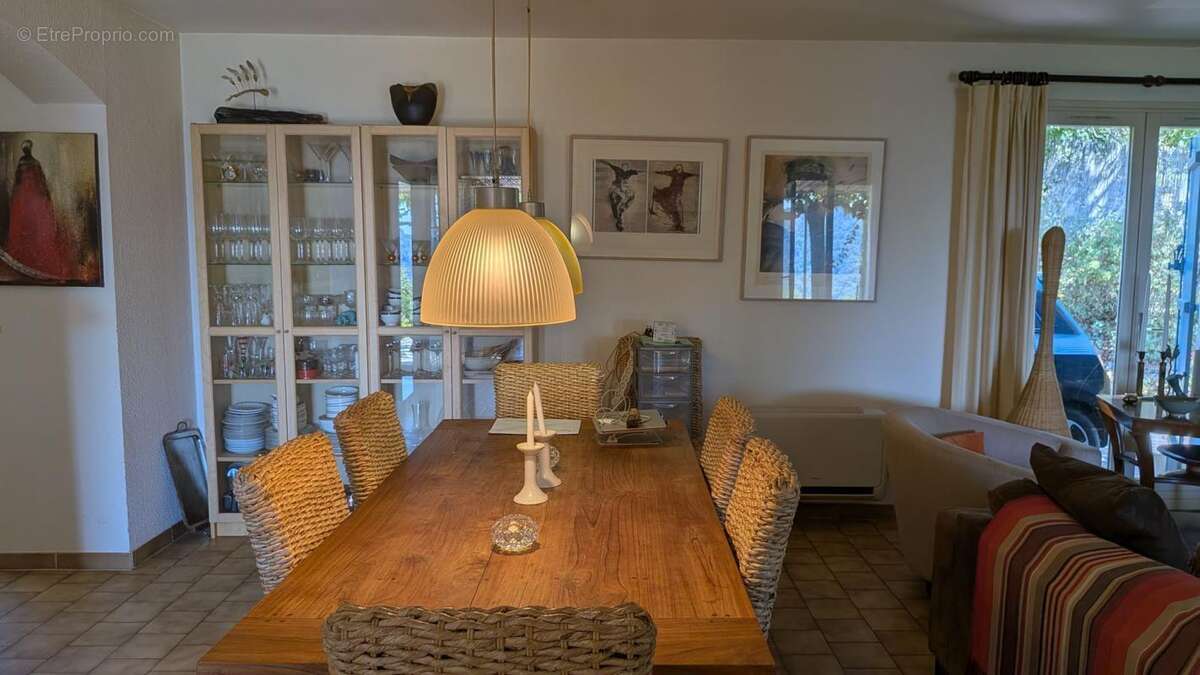 Maison de plain pied - 140m ² - photo 16
