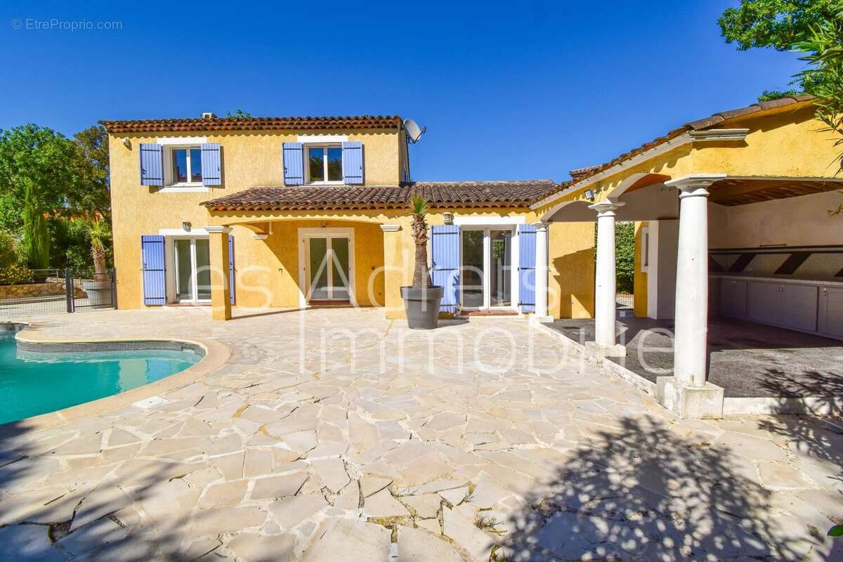 Maison à LES ADRETS-DE-L'ESTEREL