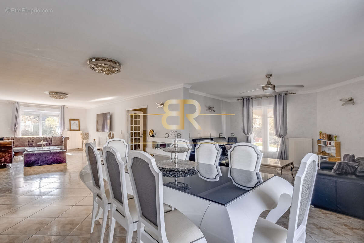 Maison à NOISY-LE-SEC