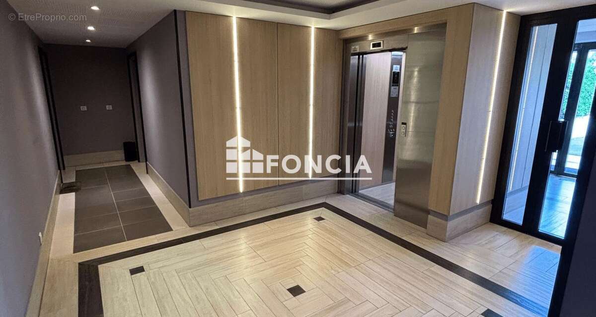 Appartement à LE CANNET