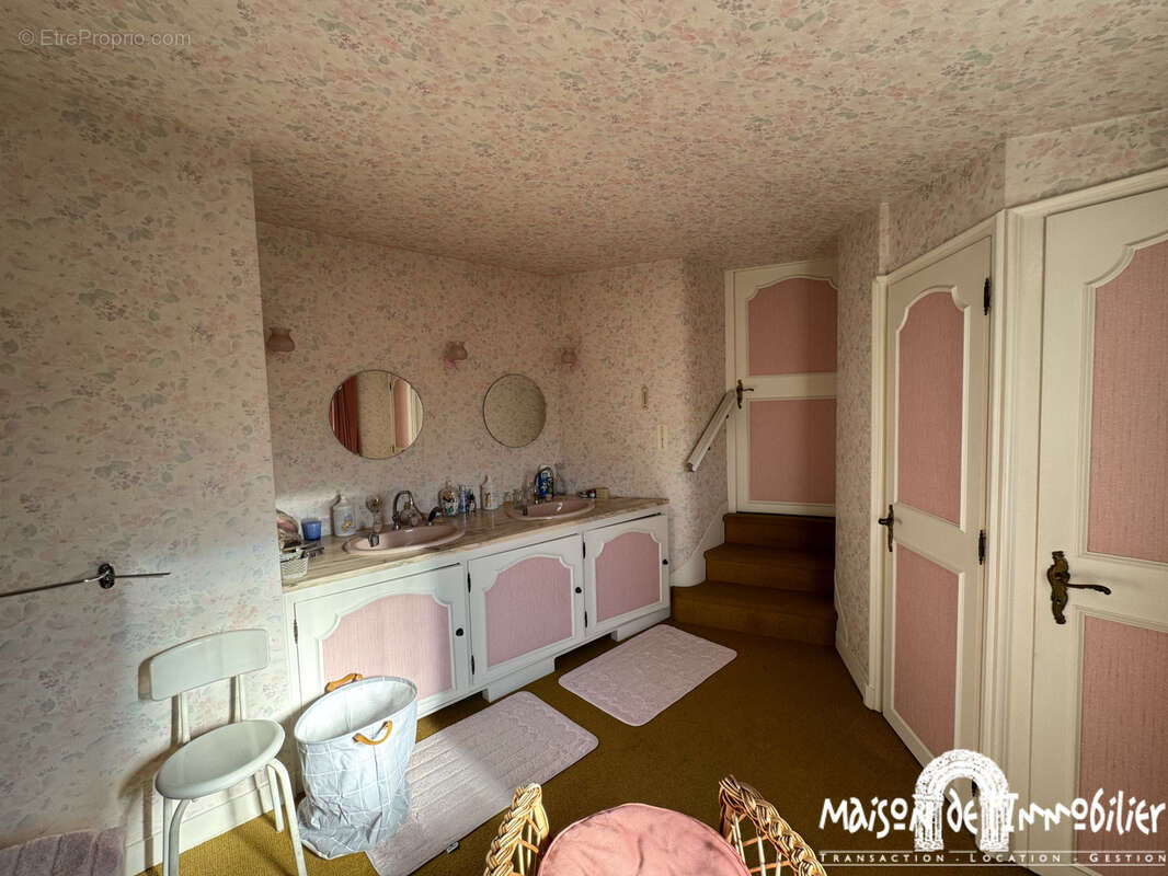 Maison à COGNAC