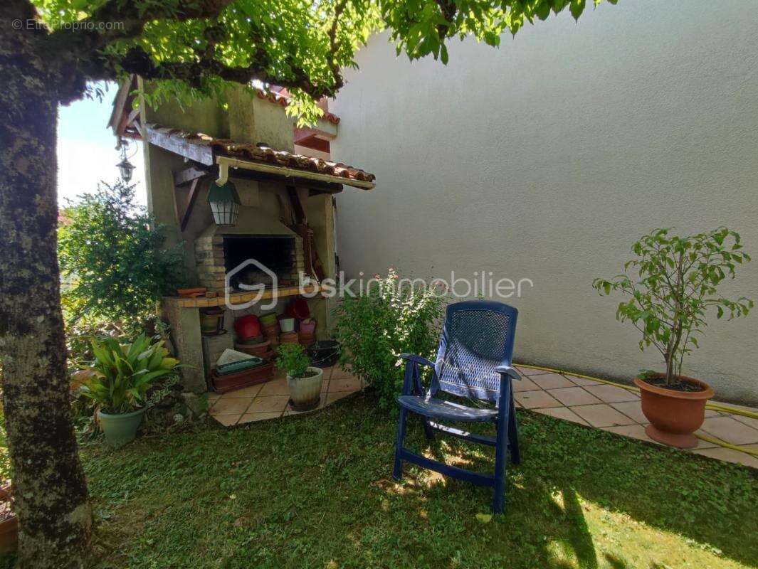 Maison à SAINT-SULPICE