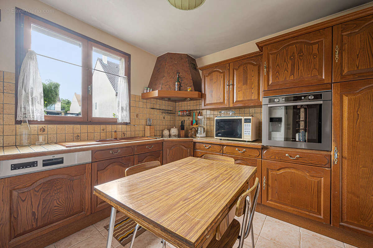 Maison avec grand jardin et terrasse - Calme et verdure - photo 3