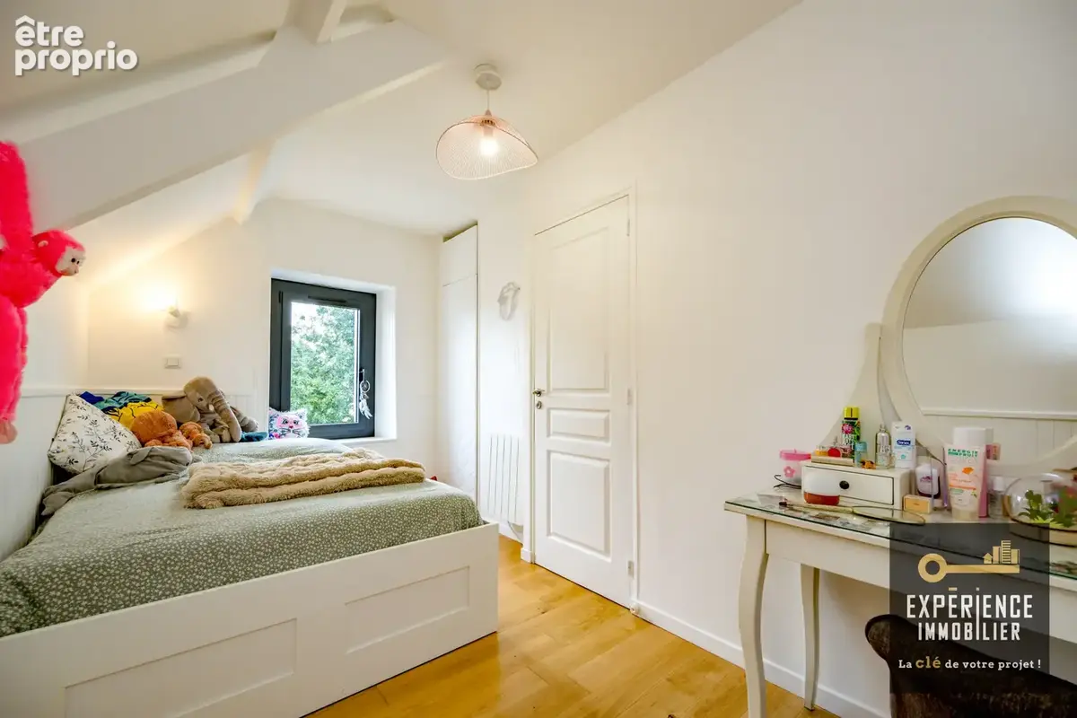 Maison en pierre avec ses dependances - photo 9