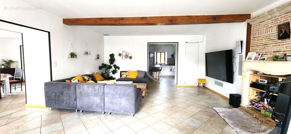 Maison à VOUILLE