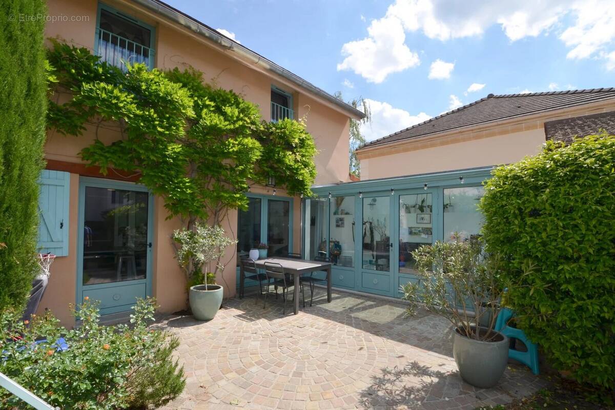 Maison à CROISSY-SUR-SEINE